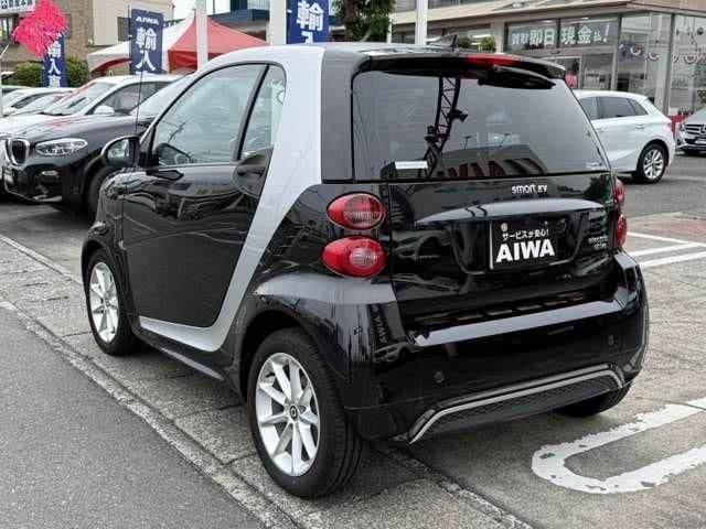 Car thumbnail 3