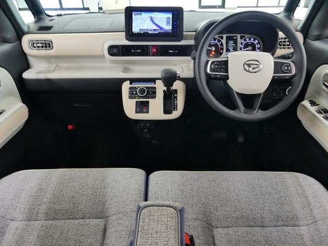 Car thumbnail 3