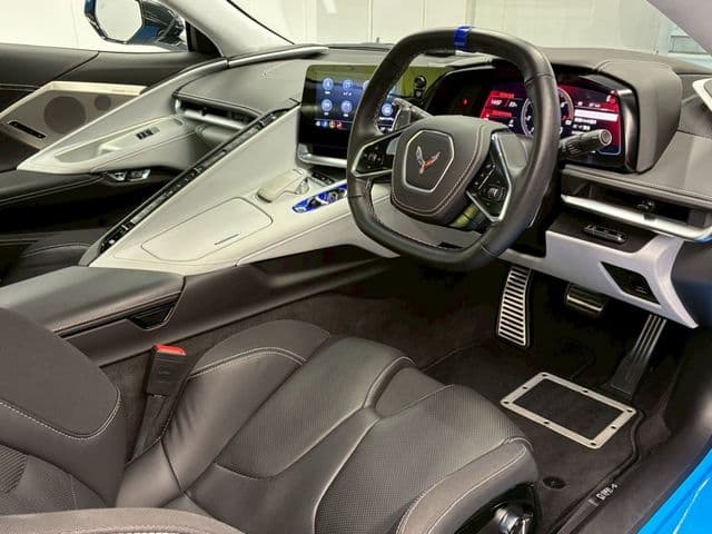 Car thumbnail 3