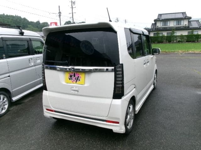 Car thumbnail 3