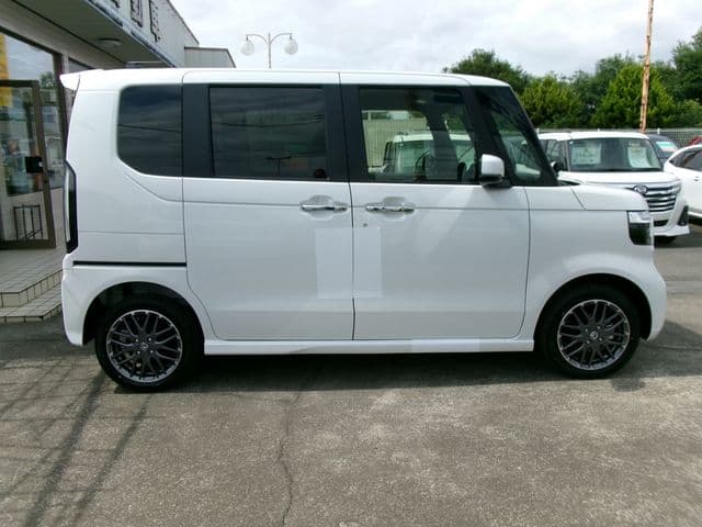 Car thumbnail 4