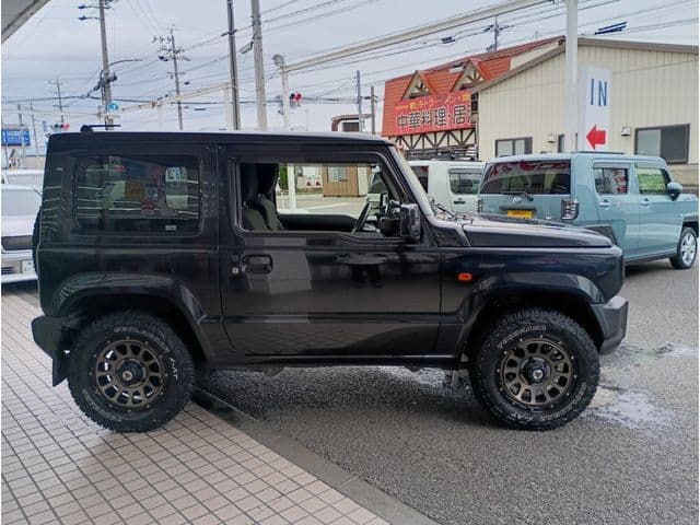 Car thumbnail 4