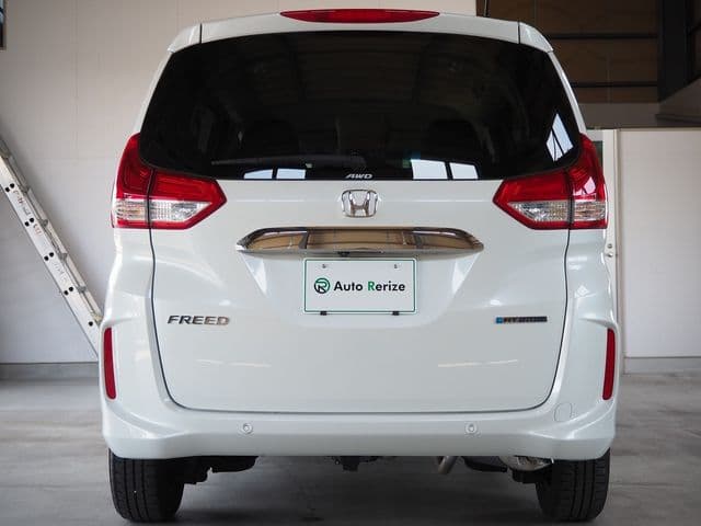 Car thumbnail 4
