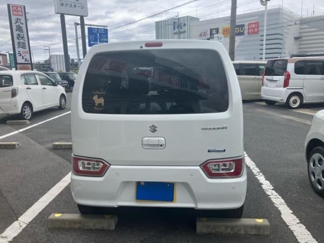 Car thumbnail 3