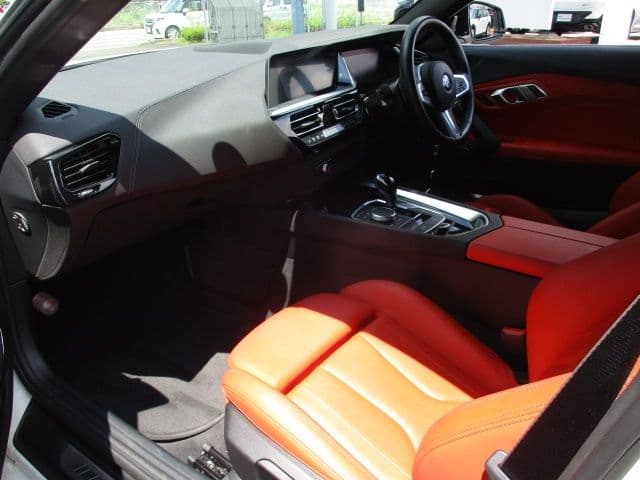 Car thumbnail 2
