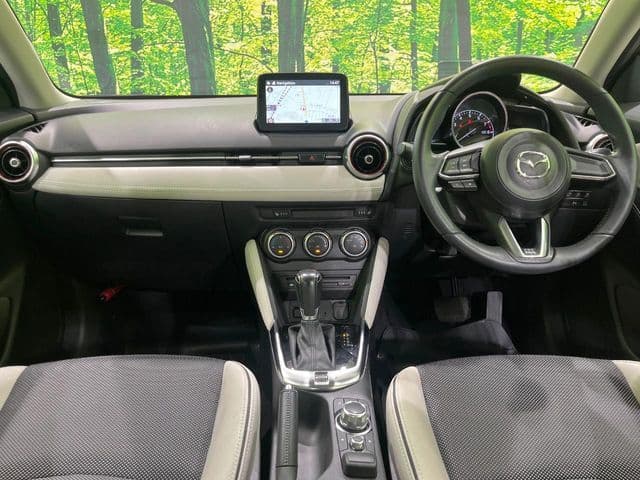 Car thumbnail 2