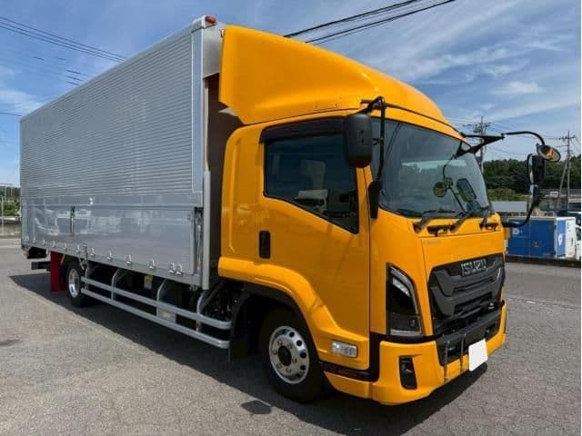 ISUZU