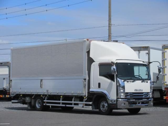 ISUZU