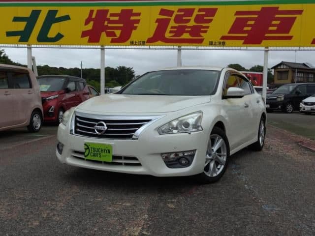 NISSAN