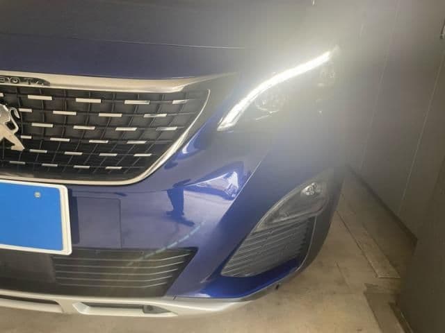 Car thumbnail 3