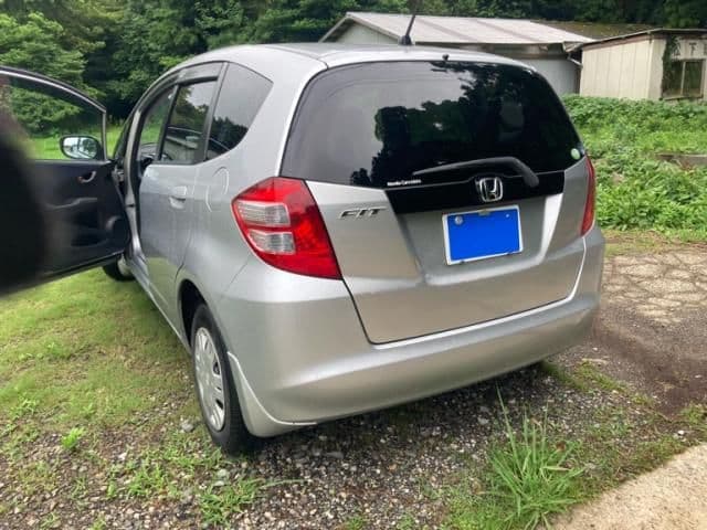 Car thumbnail 4