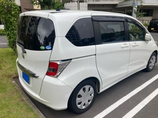 Car thumbnail 4