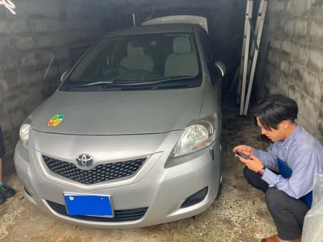Car image 1