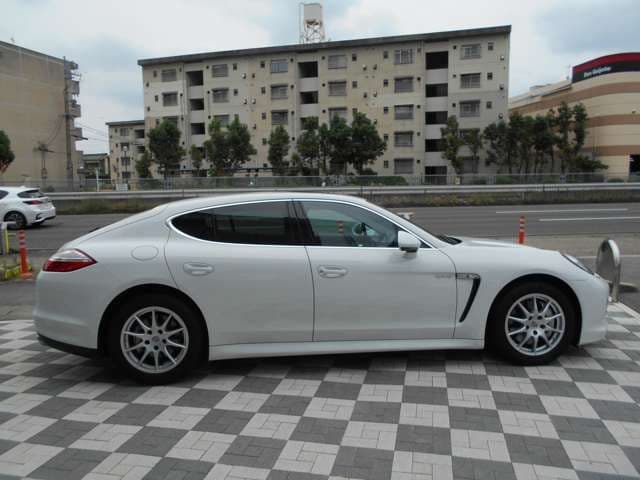 Car thumbnail 4