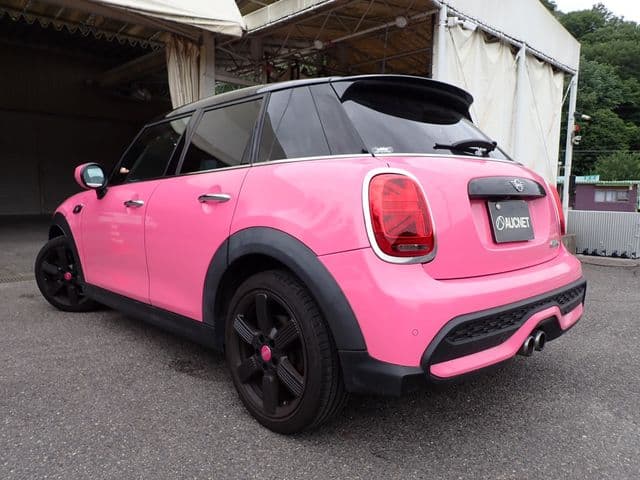 Car thumbnail 3