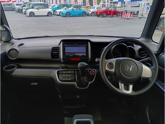 Car thumbnail 4