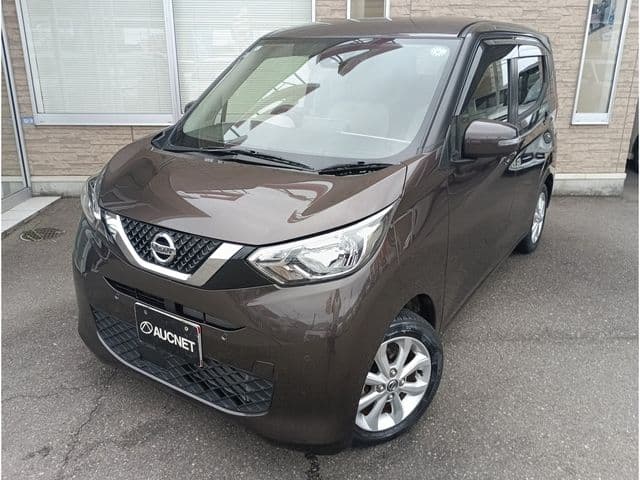NISSAN