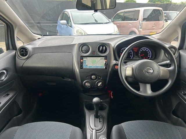 Car thumbnail 3