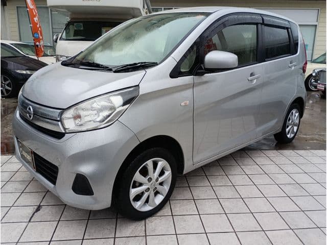 NISSAN