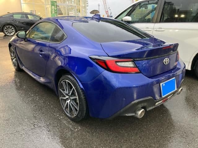 Car thumbnail 4