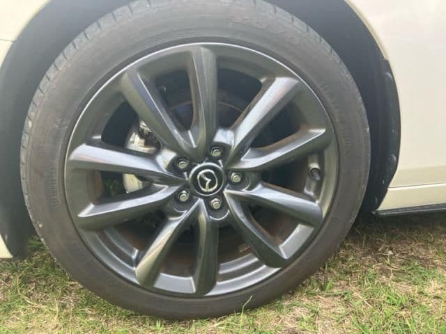 Car thumbnail 3
