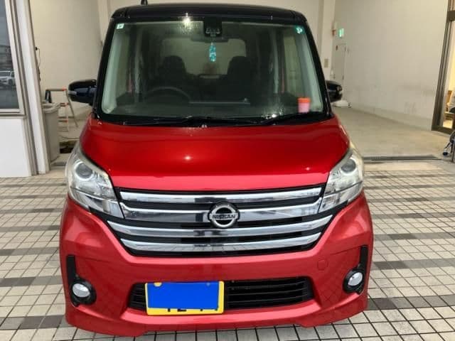 NISSAN