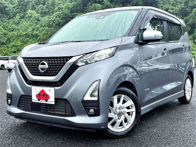 NISSAN