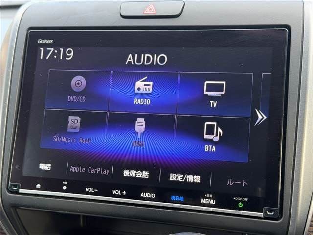 Car thumbnail 3