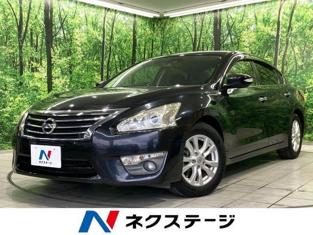 NISSAN