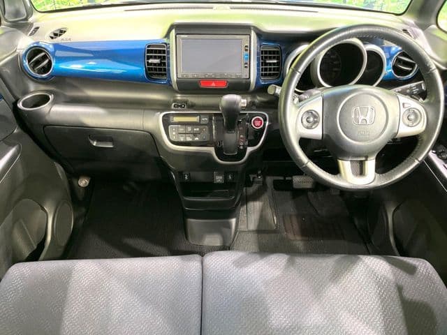 Car thumbnail 2