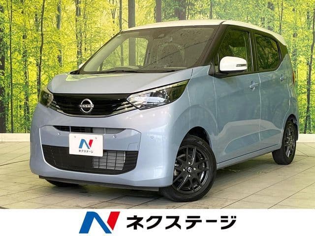 NISSAN
