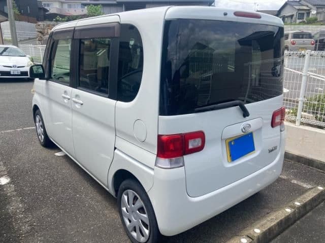 Car thumbnail 4
