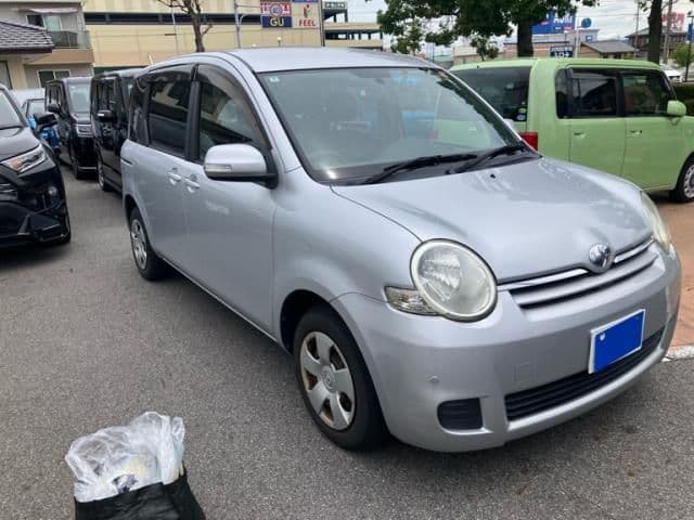 Car image 1