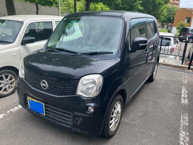 NISSAN