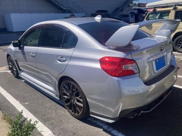 Car thumbnail 4