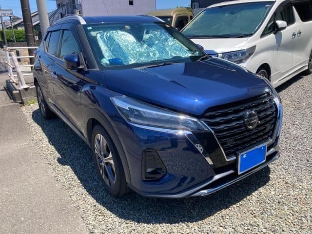 NISSAN