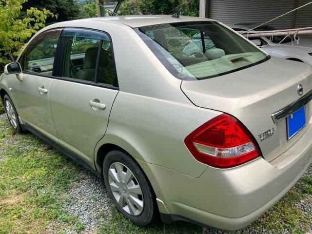 Car thumbnail 3