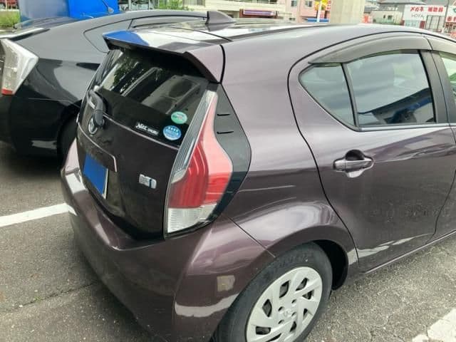Car thumbnail 3