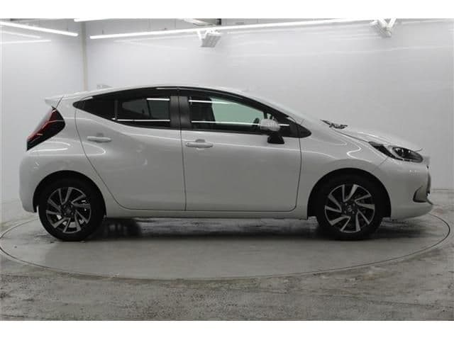 Car thumbnail 4