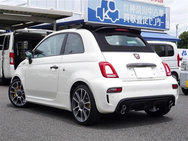 Car thumbnail 4