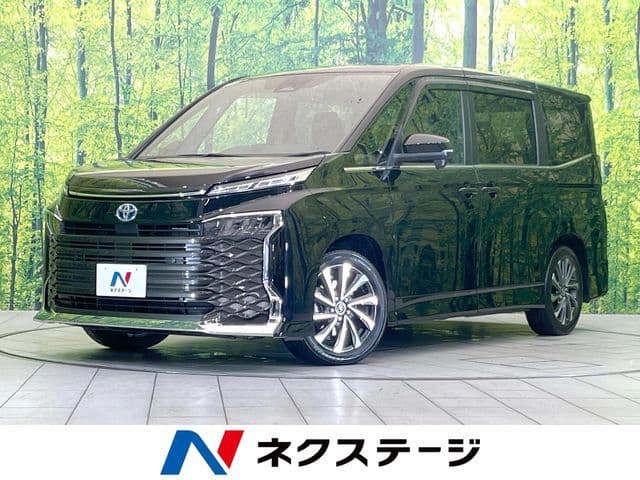 TOYOTA VOXY HYBRID