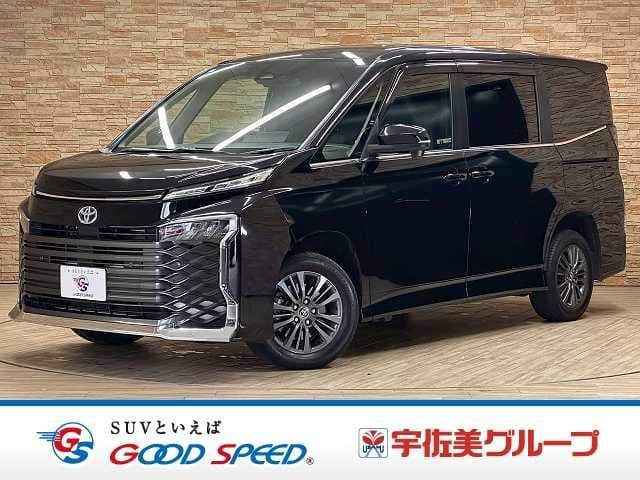 TOYOTA VOXY HYBRID 4WD