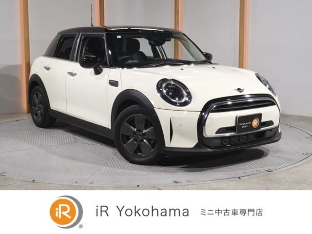 Car image 1