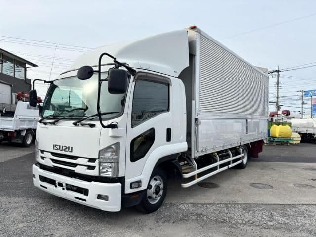 ISUZU