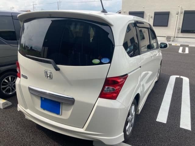 Car thumbnail 4