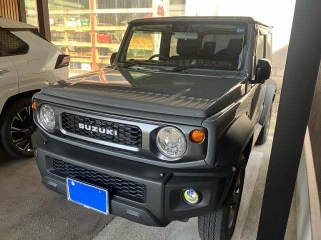 Car thumbnail 3