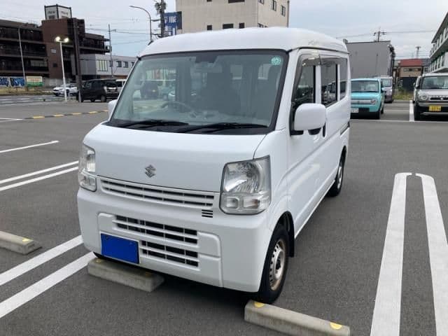 SUZUKI