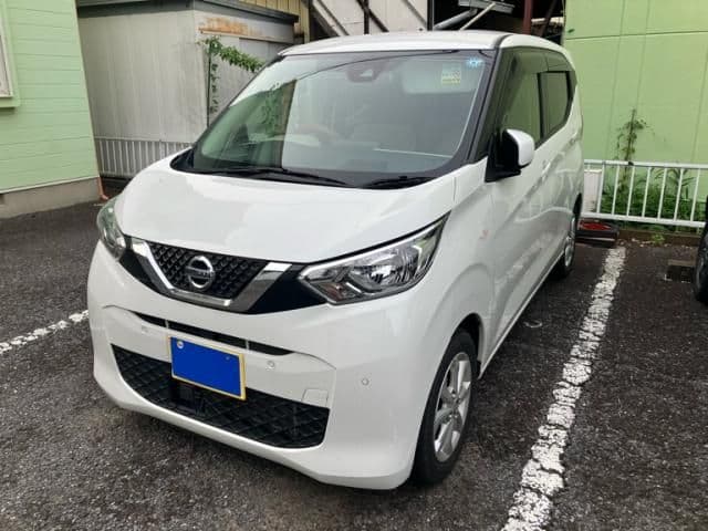 NISSAN