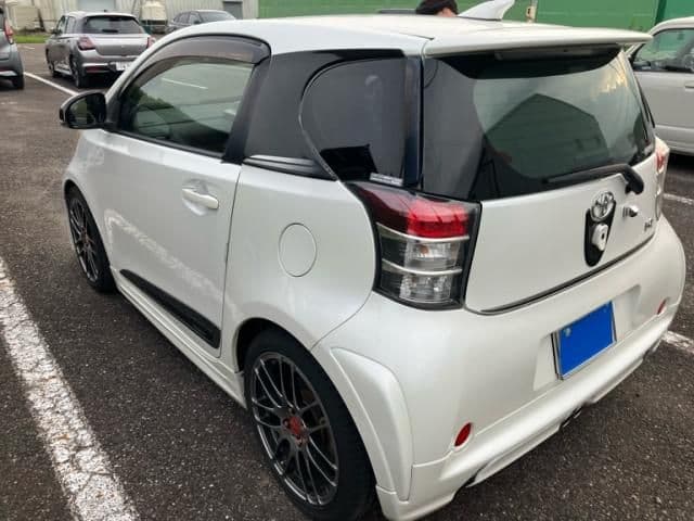 Car thumbnail 4