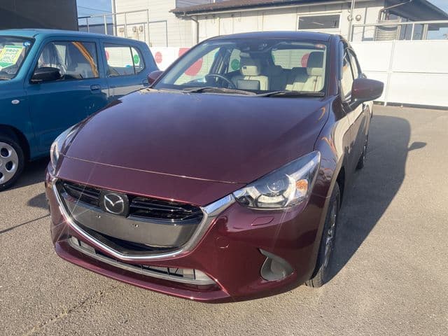 MAZDA DEMIO 4WD